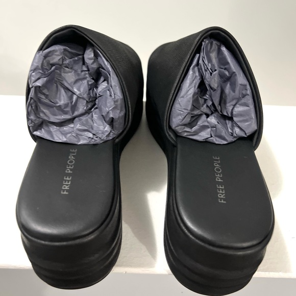🌻🆕FREE PEOPLE Harbor Flatform Sandals-Black-Size 8 - Picture 13 of 16